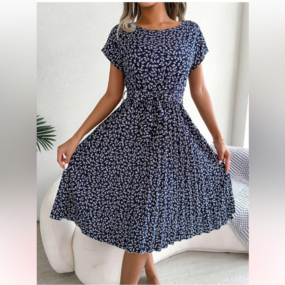 Blue Floral Pleated Dress, Women’s XL